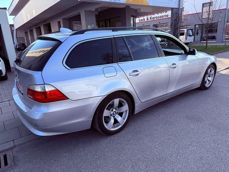 Gebraucht BMW 523 Advantage 177 PS (130 kW) 2007 Silber Kombi