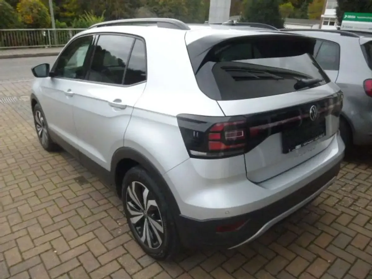 Gebraucht VW T-Cross Life 95 PS (69 kW) 2021 Reflexsilber metallic SUV