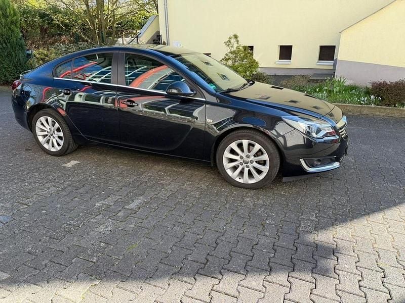 Gebraucht Opel Insignia Edition 194 PS (142 kW) 2015 Grau Limousine