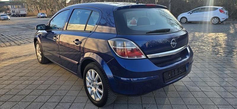 Gebraucht Opel Astra Edition 105 PS (77 kW) 2007 Blau Limousine