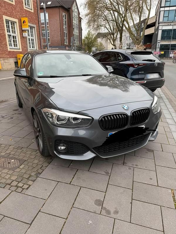 Gebraucht BMW 120 200 PS (147 kW) 2019 Grau Kleinwagen