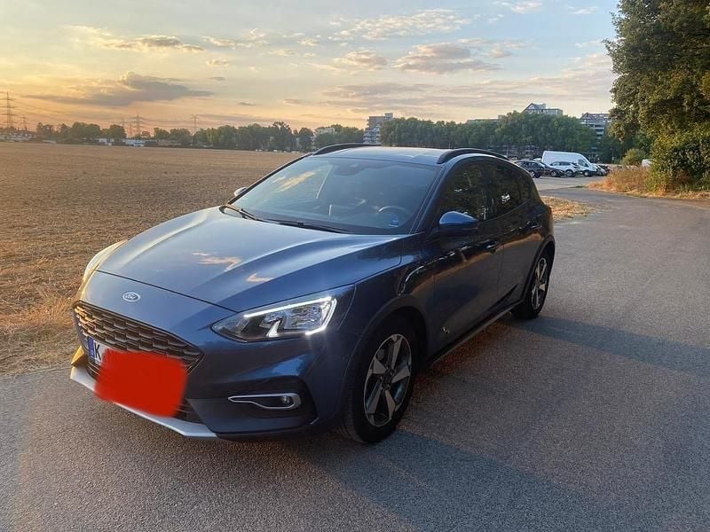 Gebraucht Ford Focus Active X 120 PS (88 kW) 2021 Blau Limousine