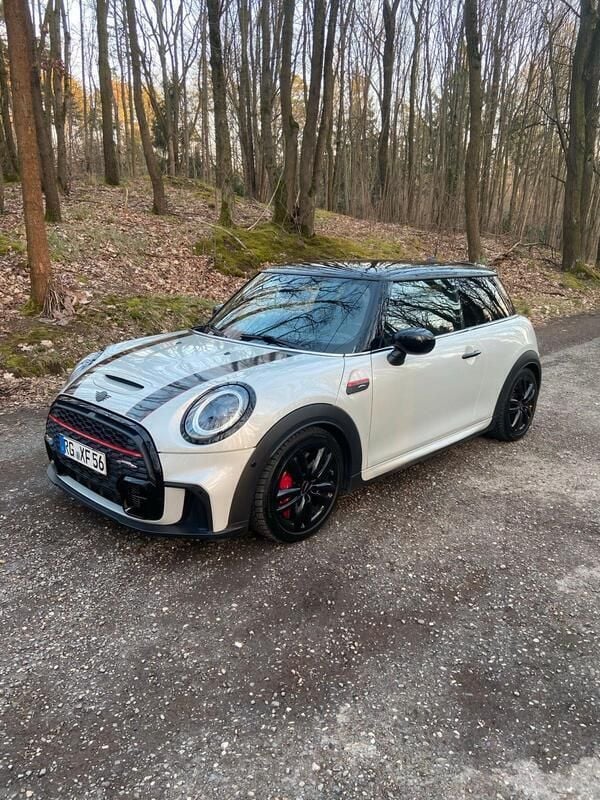 Weiß Gebraucht 2021 Mini John Cooper Works Kleinwagen | 25.500 € (Guter Preis) - Bild 1/4