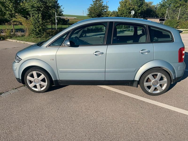 Blau Gebraucht 2001 Audi A2 Kleinwagen | 3.690 € (Fairer Preis) - Bild 1/4