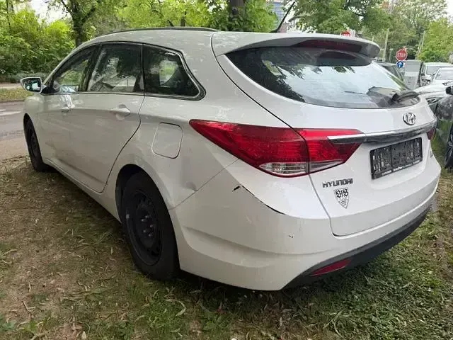 Gebraucht Hyundai i40 Edition 135 PS (99 kW) 2013 Weiß Kombi