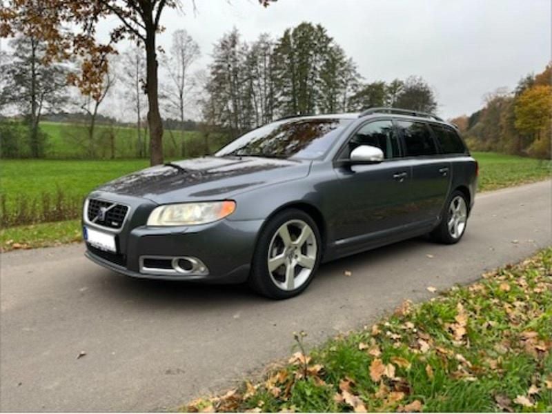 Grau Gebraucht 2010 Volvo V70 R-Design Kombi | 8.000 € (Superpreis) - Bild 1/4