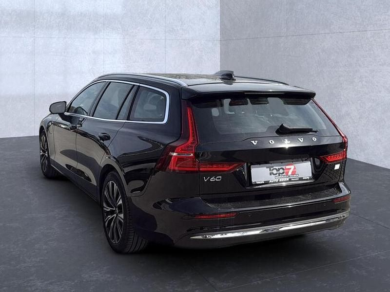 Gebraucht Volvo V60 Plus 398 PS (292 kW) 2022 Black solid stone / solid Kombi