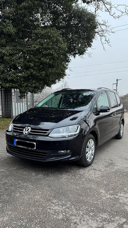 Gebraucht VW Sharan Trendline 140 PS (102 kW) 2011 Schwarz Van / Kleinbus