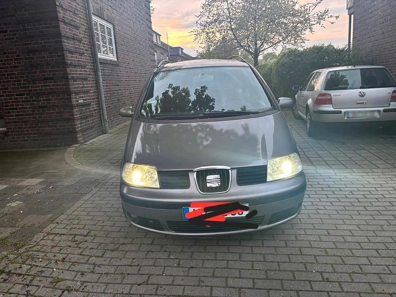 Gebraucht Seat Alhambra 145 PS (106 kW) 2006 Silber Van / Kleinbus