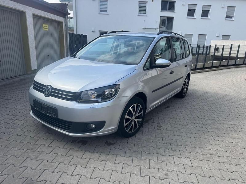 Gebraucht VW Touran 105 PS (77 kW) 2014 Silber Van / Kleinbus