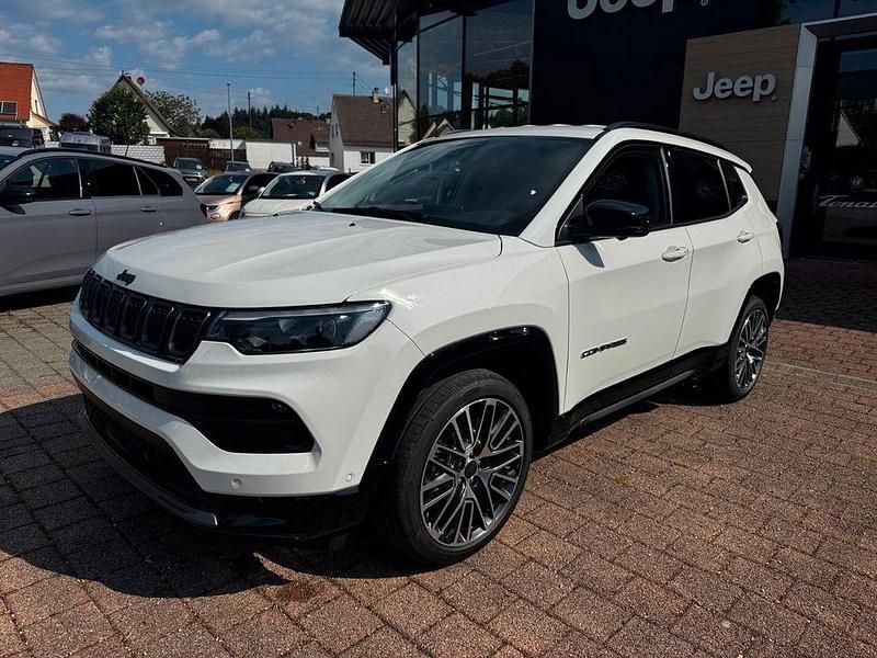 Weiß Neu 2025 Jeep Compass Summit SUV | 39.580 € (Etwas zu teuer) - Bild 1/4
