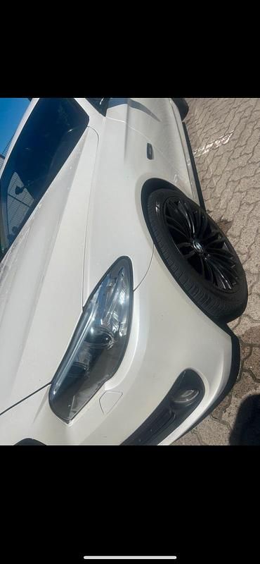Weiß Gebraucht 2014 BMW 525 Kombi | 7.999 € (Superpreis) - Bild 1/4