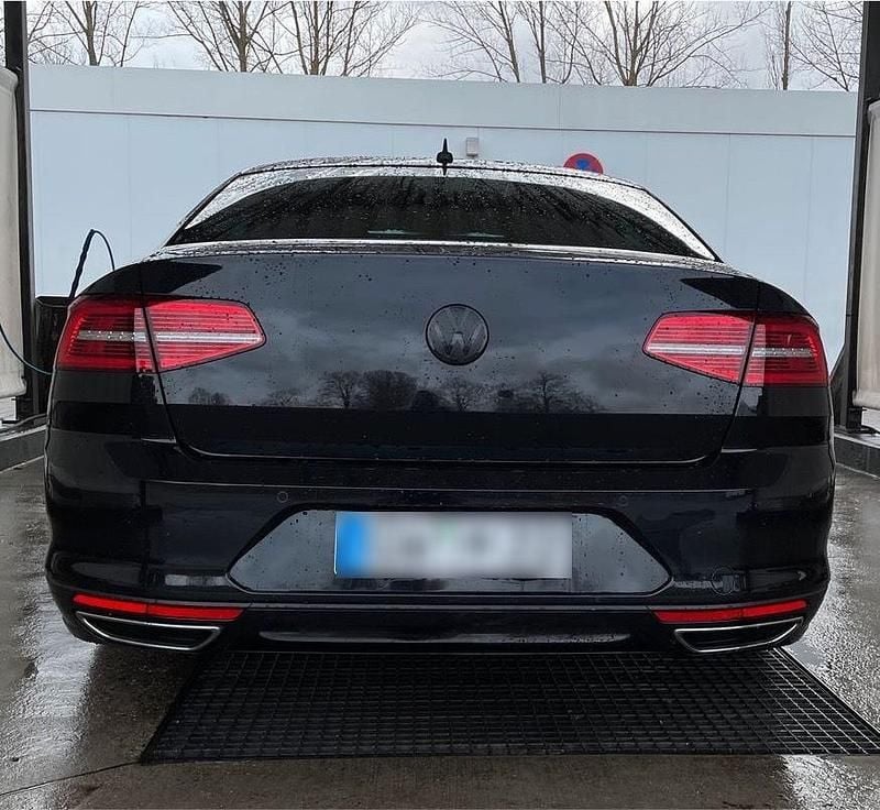 Gebraucht VW Passat R-line 179 PS (131 kW) 2015 Schwarz Limousine