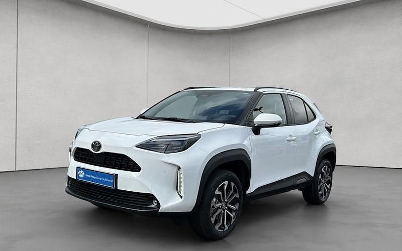 Neu Toyota Yaris Cross 130 PS (95 kW) 2025 Weiß SUV