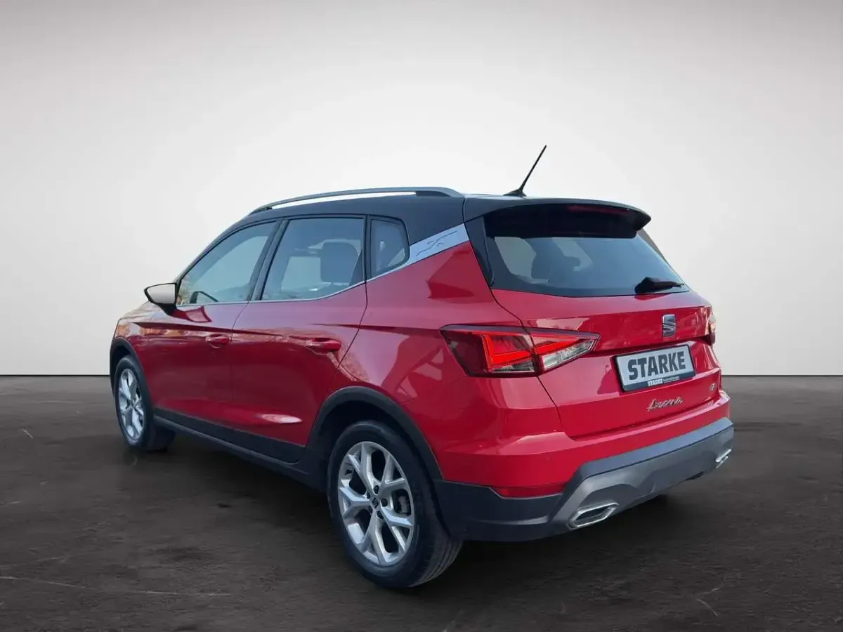 Gebraucht Seat Arona FR 110 PS (80 kW) 2023 Rot (reinrot / mitternachtsschwarz) SUV