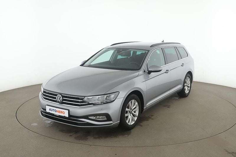 Gebraucht VW Passat Business 150 PS (110 kW) 2024 Grau Kombi