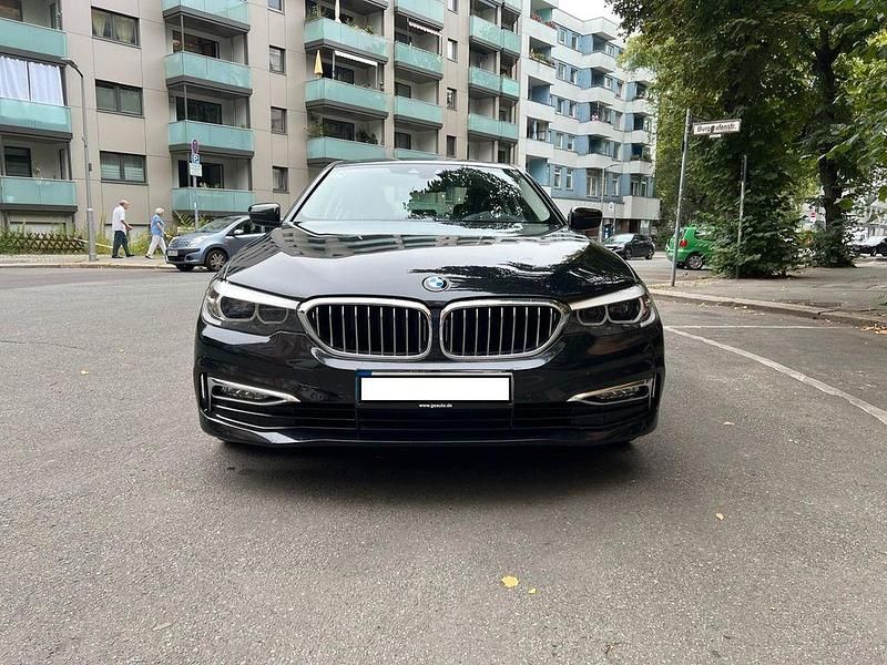 Gebraucht BMW 520 Luxury Line 190 PS (139 kW) 2017 Schwarz Limousine