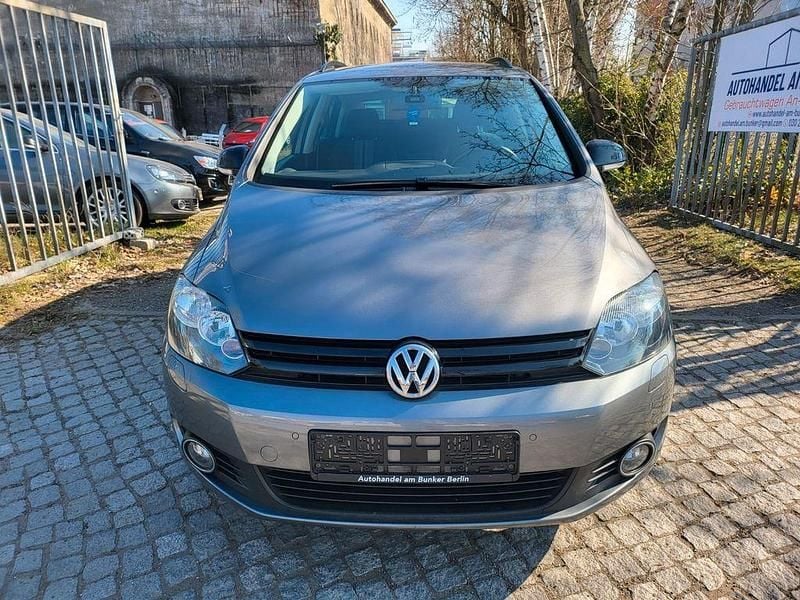 Grau Gebraucht 2012 VW Golf VII Match Limousine | 7.399 € (Fairer Preis) - Bild 1/4
