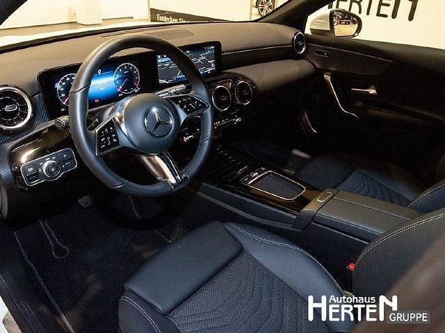 Unilack polarweiß Gebraucht 2024 Mercedes A200 Progressive Limousine | 30.900 € (Fairer Preis) - Bild 1/3