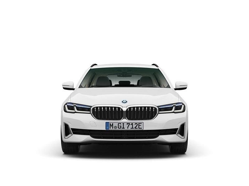Gebraucht BMW 530 Luxury Line 184 PS (135 kW) 2022 Alpinweiss iii Kombi