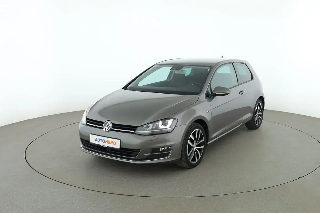 Gebraucht VW Golf VII LOUNGE 125 PS (91 kW) 2016 Limousine