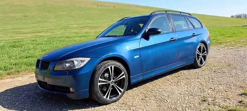 Gebraucht BMW 320 150 PS (110 kW) 2006 Blau Kombi