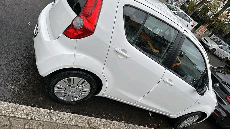 Gebraucht Opel Agila 65 PS (47 kW) 2010 Weiß Kleinwagen