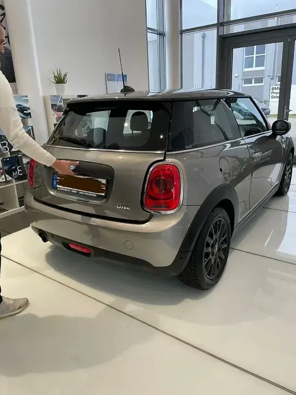 Gebraucht Mini ONE 102 PS (75 kW) 2020 Silber Kleinwagen