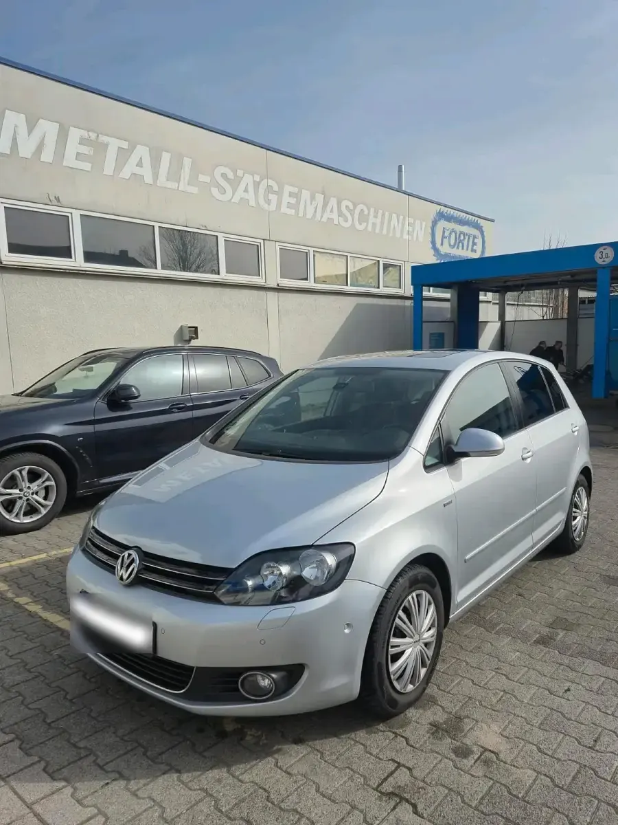 Second-hand VW Golf VII 105 CP (77 kW) 2013 Argintiu Hatchback