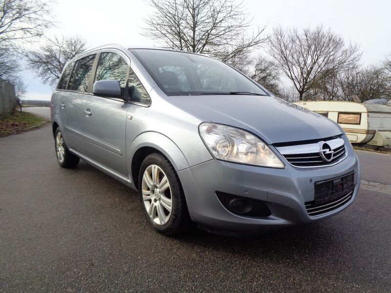 Silber Gebraucht 2011 Opel Zafira Innovation Van / Kleinbus | 3.000 € (Fairer Preis) - Bild 1/4