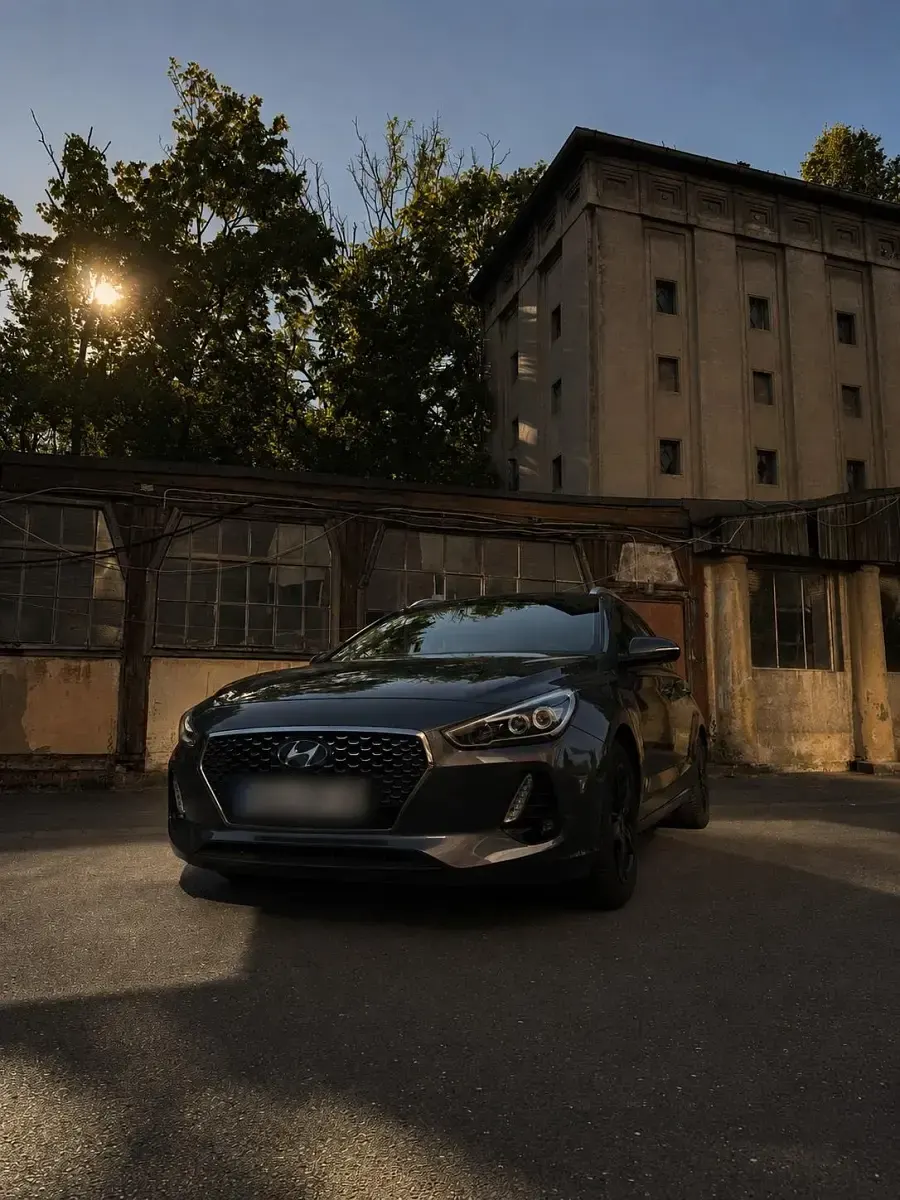 Gebraucht Hyundai i30 140 PS (102 kW) 2017 Grau Kombi