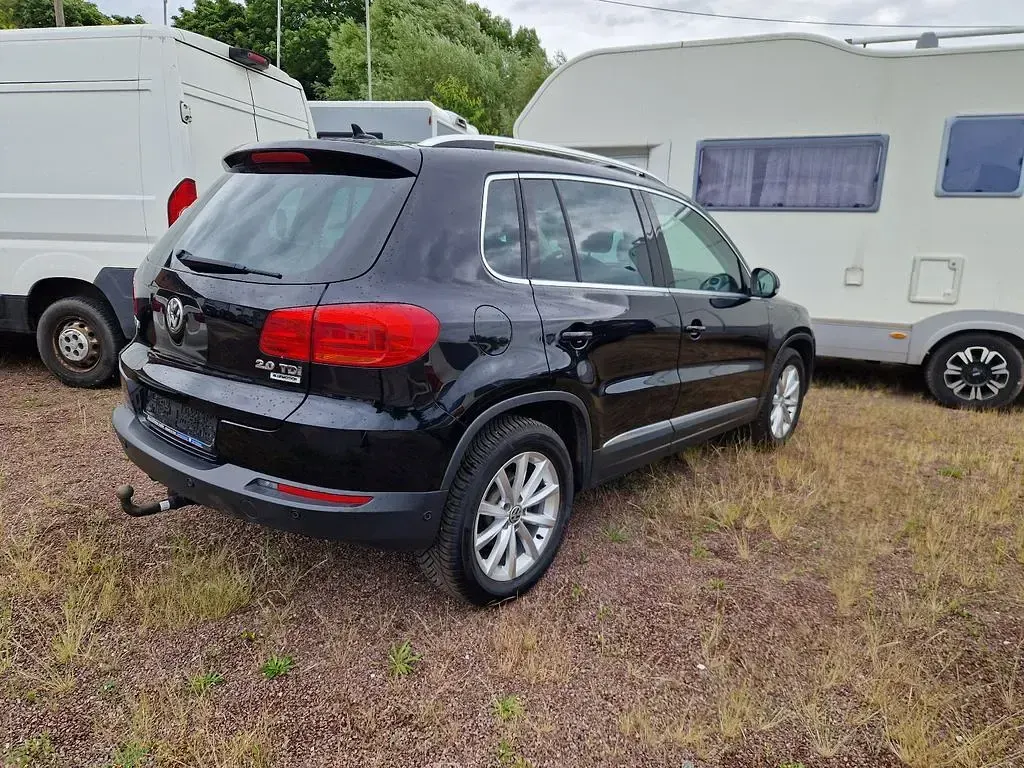 Gebraucht VW Tiguan Sport 150 PS (110 kW) 2015 Deep black perleffekt (metallic) SUV