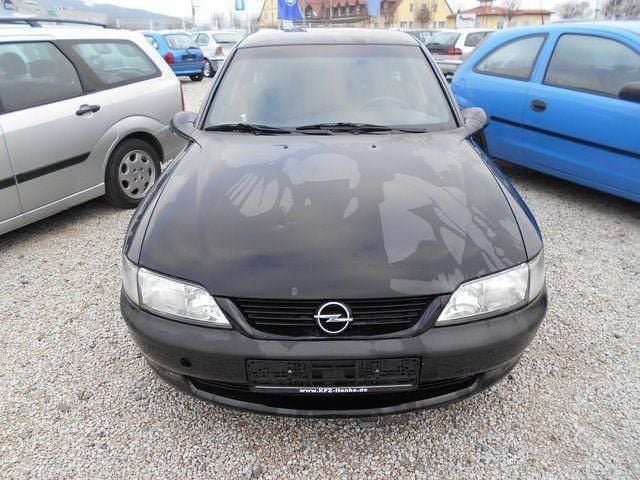 Gebraucht Opel Vectra Basis 101 PS (74 kW) 1999 Schwarz Limousine