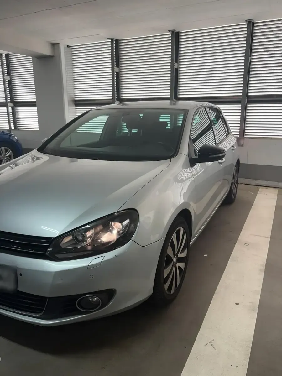 Gebraucht VW Golf VI Style 80 PS (58 kW) 2011 Silber Kleinwagen