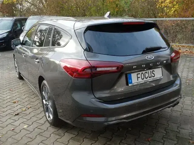 Używany Ford Focus ST-Line 155 KM (114 kW) 2024 Szary Kombi