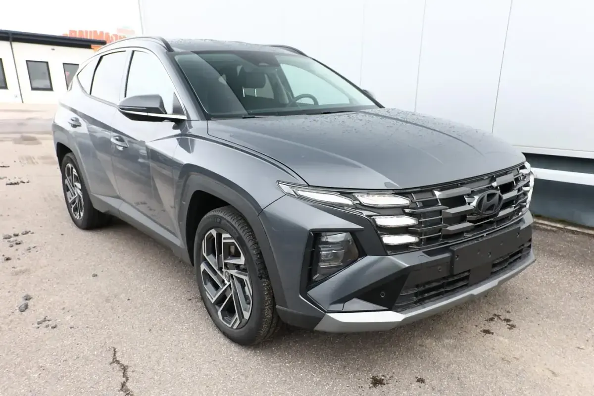 Neu Hyundai Tucson Trend 136 PS (100 kW) 2025 Ecotronic grey mineraleffekt SUV