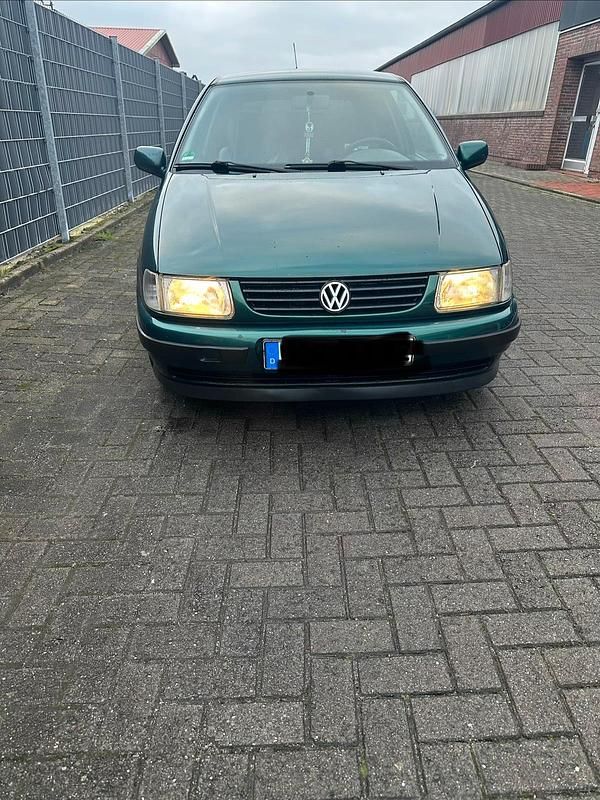 Grün Gebraucht 1996 VW Polo Kleinwagen | 855 € - Bild 1/4