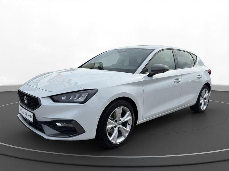 Neu Seat Leon FR 150 PS (110 kW) 2025 Weiß (glacial weiss) Limousine