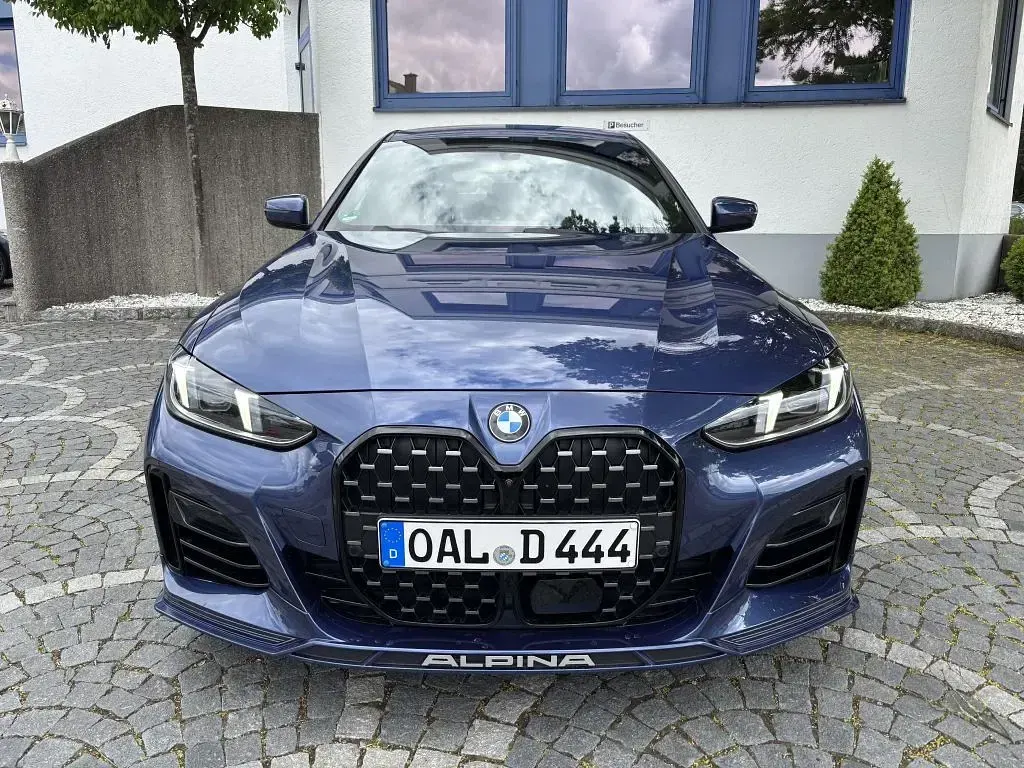 Używany Alpina D4 355 KM (261 kW) 2025 Niebieski Coupe