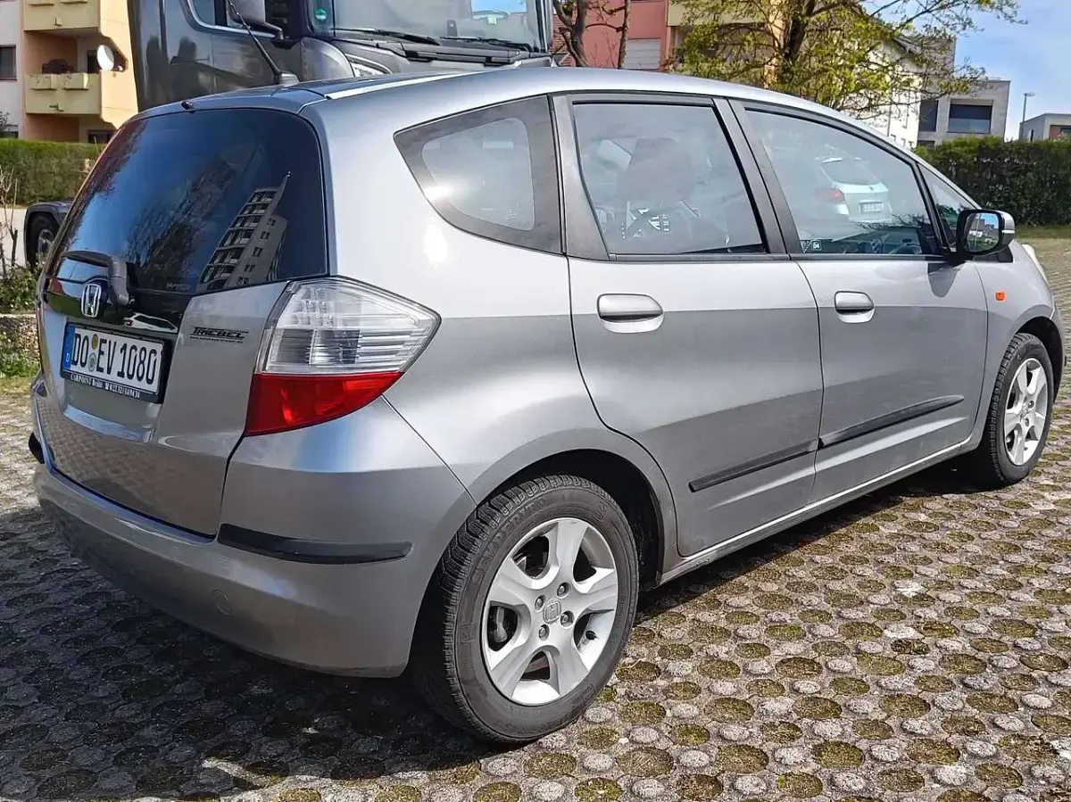 Gebraucht Honda Jazz 90 PS (66 kW) 2010 Silber Kleinwagen
