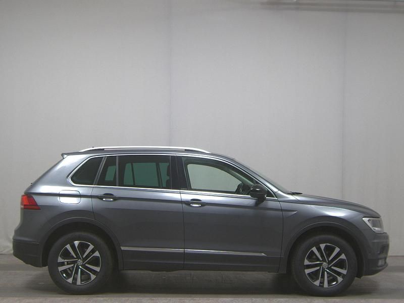 Grau Gebraucht 2019 VW Tiguan Comfortline SUV | 15.590 € (Guter Preis) - Bild 1/4