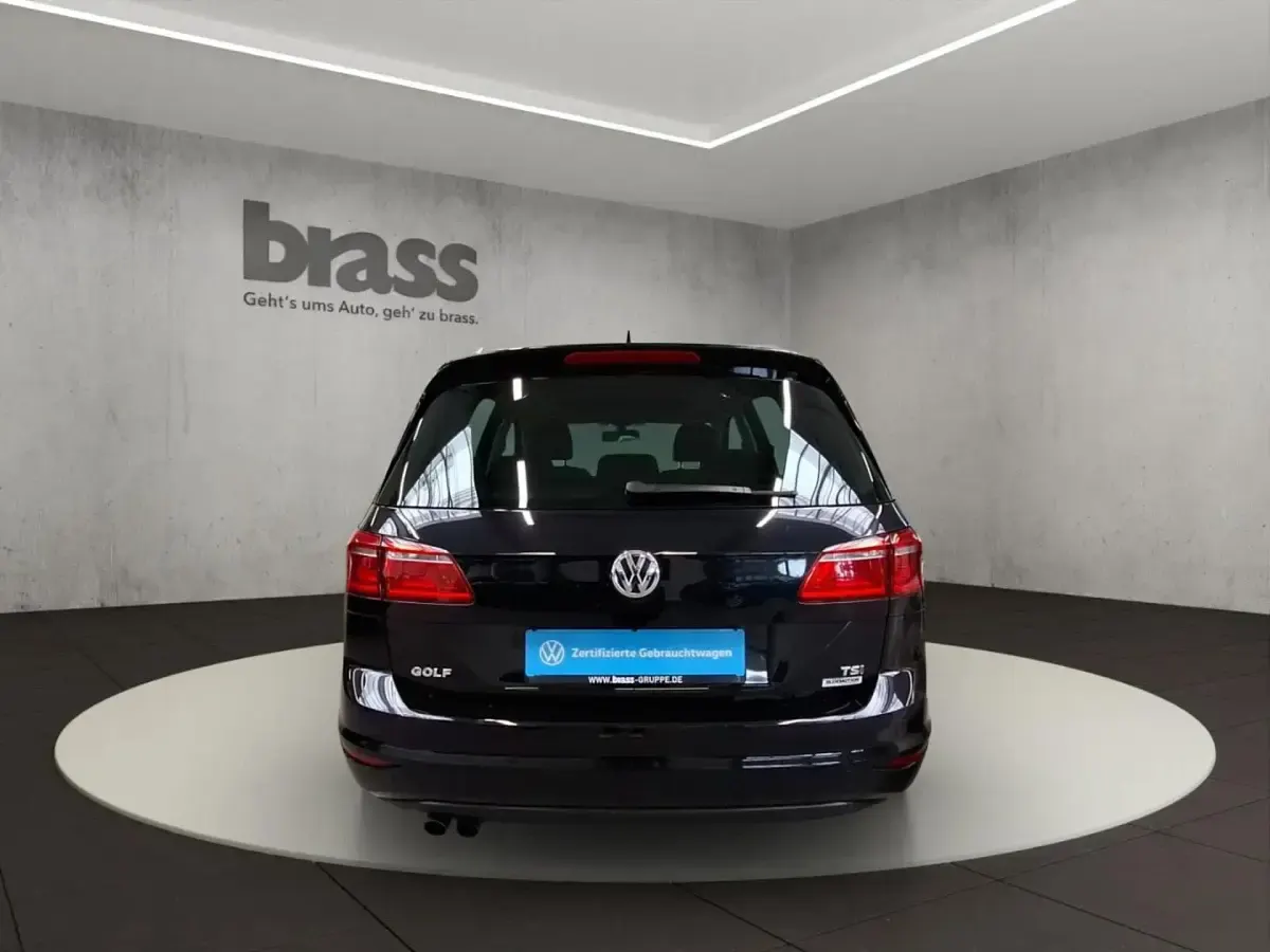 Second-hand VW Golf VII Allstar 125 CP (91 kW) 2017
