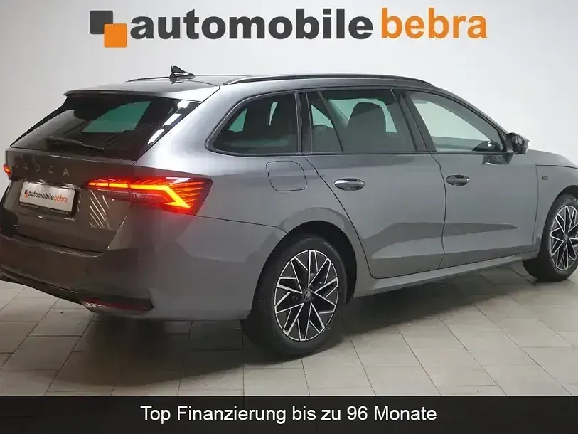 Gebraucht Skoda Octavia Selection 150 PS (110 kW) 2025 Graphitegrau Kombi