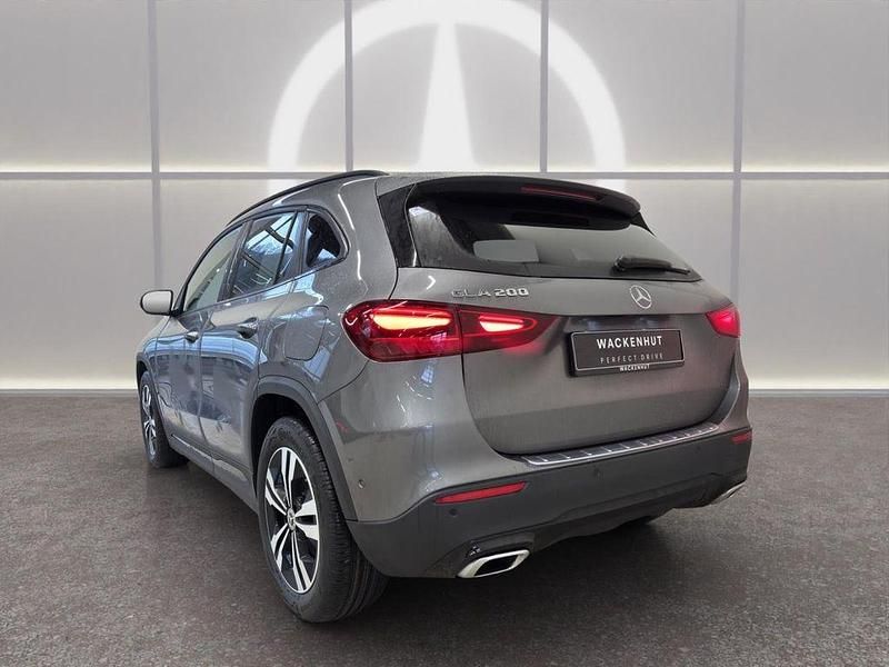 Second-hand Mercedes GLA200 Advanced Plus 163 CP (119 kW) 2026 Gri SUV