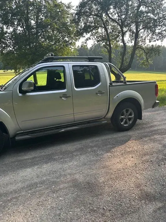 Gebraucht Nissan Navara 190 PS (139 kW) 2014 Silber Pickup