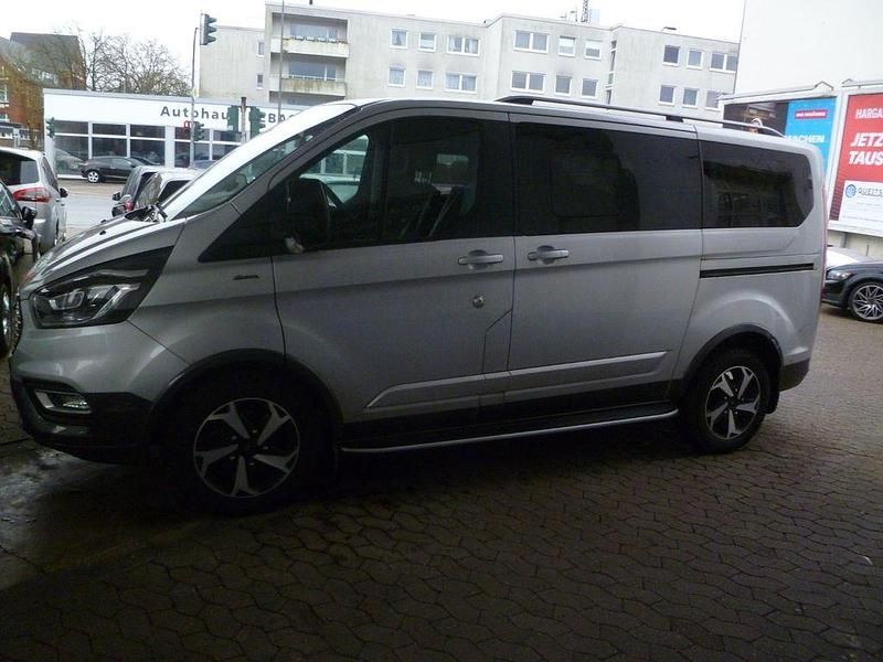 Gebraucht Ford Tourneo 185 PS (136 kW) 2022 Silber Kombi