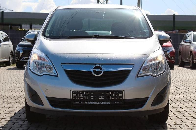 Gebraucht Opel Meriva Active 120 PS (88 kW) 2013 Silber Van / Kleinbus