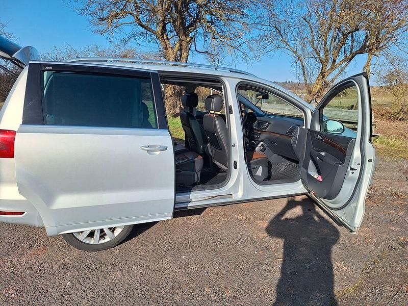 Gebraucht VW Sharan Highline 170 PS (125 kW) 2012 Silber Van / Kleinbus