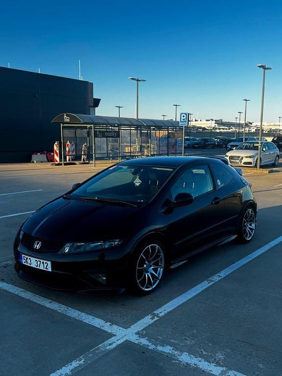 Schwarz Gebraucht 2009 Honda Civic Type S Limousine | 8.250 € - Bild 1/4