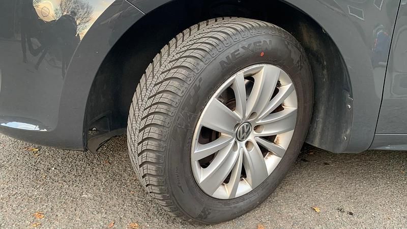 Gebraucht VW Sharan Comfortline 140 PS (102 kW) 2014 Grau Van / Kleinbus